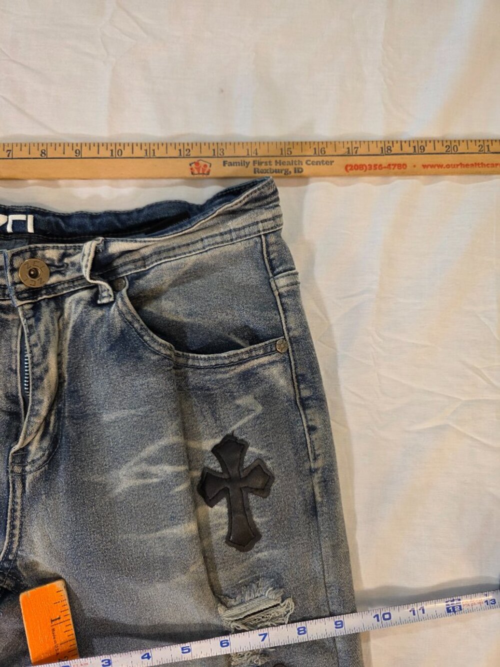 ZCL Men's Distressed Cross Patch Denim Jeans Light Wash Blue Size 30 Streetwear - Picture 8 of 16